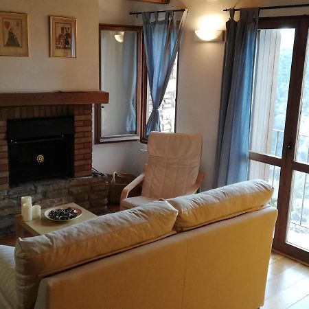 Coqueto Apartamento Duplex En Roda de Isábena Екстериор снимка